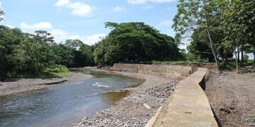 Unguía: cultura, protección de puente en el río Cutí y mejora de vía