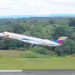 Aterrizaje y despegue de Embraer E145 de Satena en Quibdó