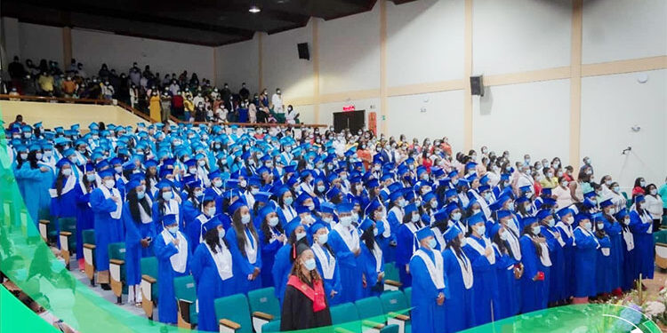 UTCH: se graduaron 484 profesionales