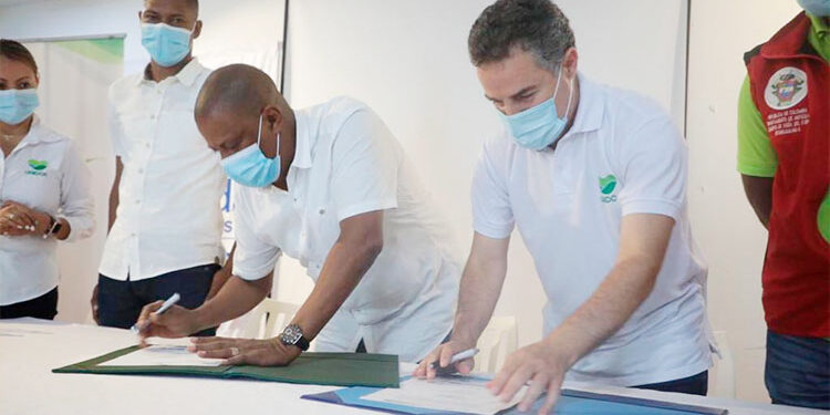 Chocó y Antioquia firman proyectos para la creación de la RAP de los Dos Mares