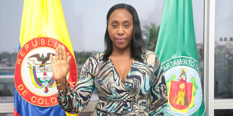 Helen Flaco Alomía se posesionó como Secretaria de Hacienda del Chocó