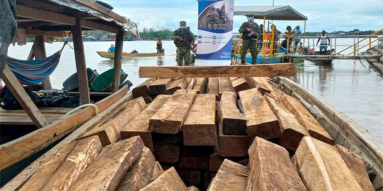 Tropas de la Armada incautaron madera sin documentación