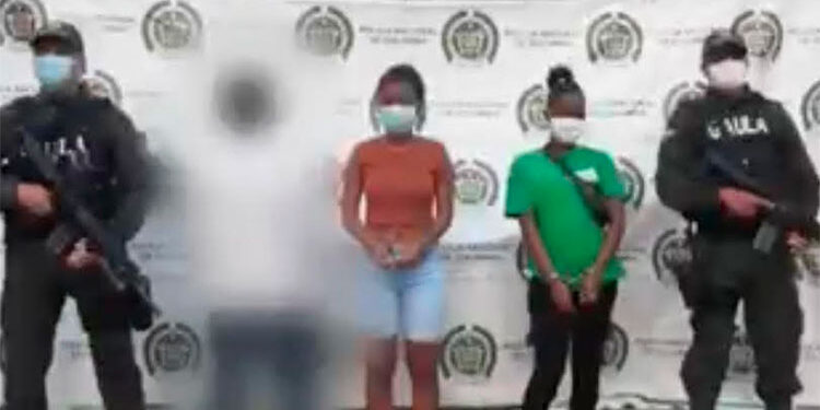 Capturan a dos mujeres cuando cobraban una extorsión