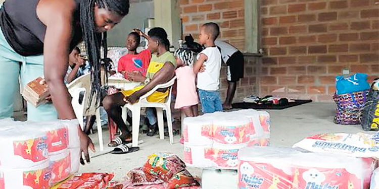 Crisis humanitaria en Chocó: una noche con los desplazados del río San Juan