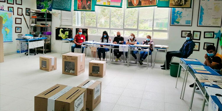 Con comida a bordo y pago de pasajes en mototaxi, habrían comprado votos en Chocó