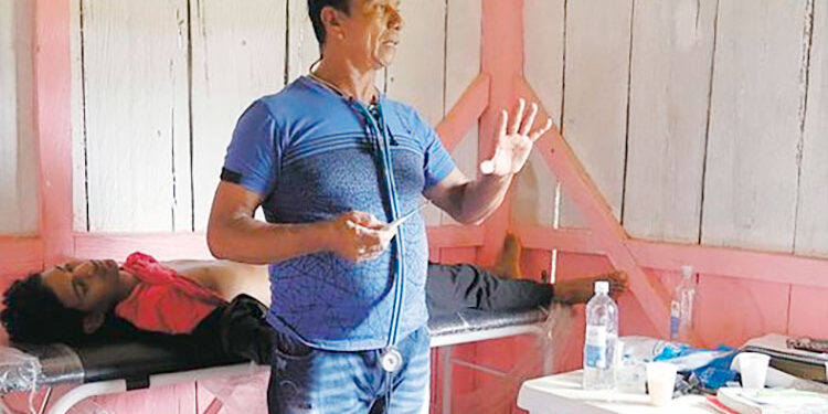 Sin EPS ni salud: así capacitan civiles en el Bajo Atrato para atender emergencias
