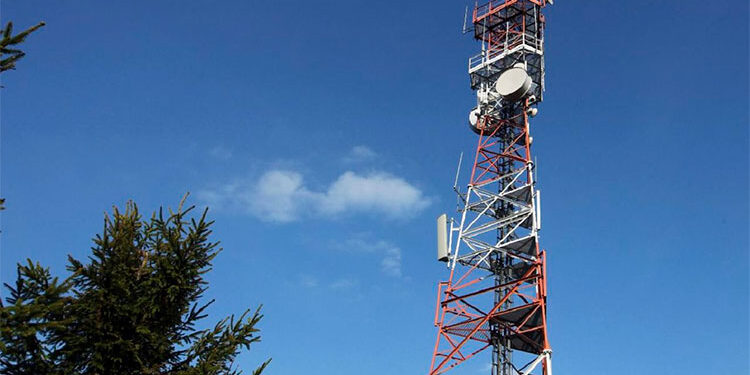 Instalan tres antenas para llevar internet en zona rural de Alto Baudó
