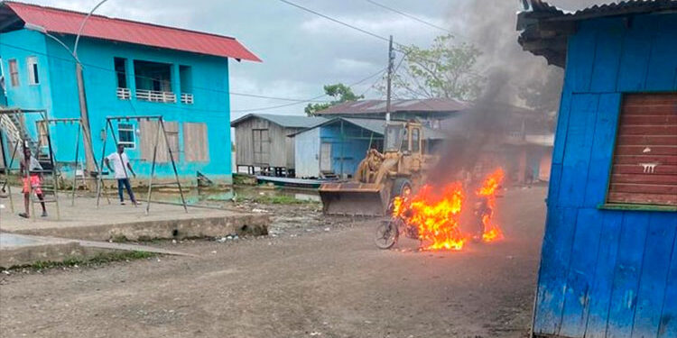 Acandí y Riosucio afectados por el “paro armado”