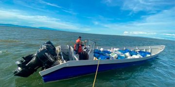 Incautan 1,8 toneladas de cocaína en aguas de Acandí