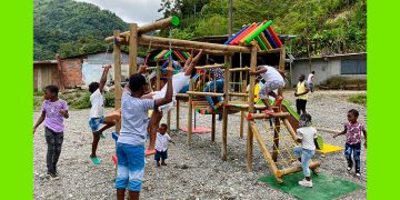 Nóvita: dos pequeños parques infantiles en Curundó y La Punta