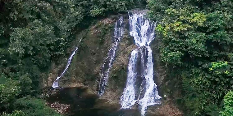 Cascada de Arusito, en Arusí, Nuquí.