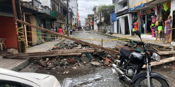 Vecinos protestan cerrando vía céntrica de Quibdó