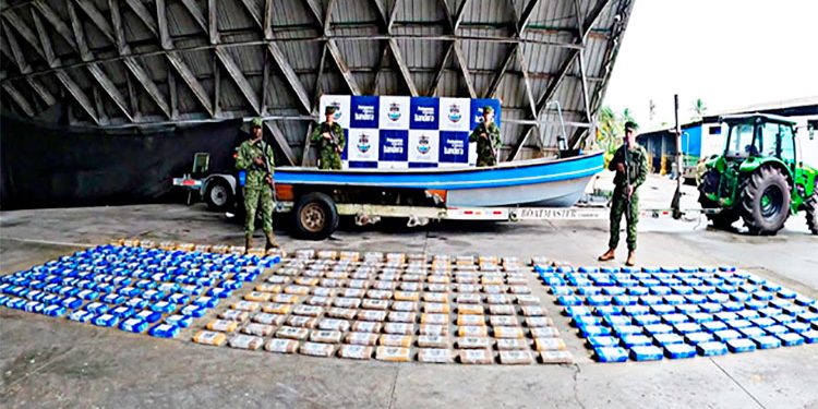 Incautan en el Pacífico chocoano más de 2.5 toneladas de narcóticos