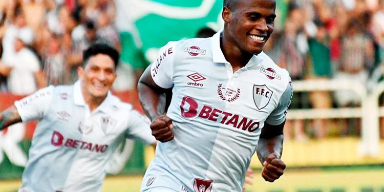 Elogios en Brasil para el jugador chocoano John Arias