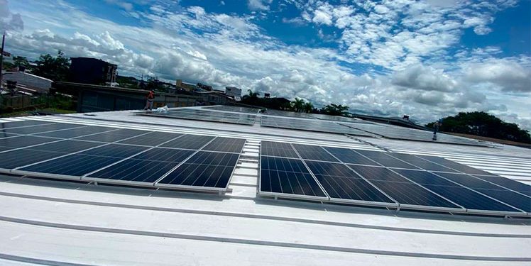 Planta solar fotovoltaica en la sede industrial del Sena Chocó
