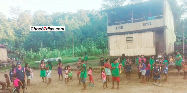 Combates del ELN y Gaitanistas en comunidad indígena La Loma, Alto Baudó