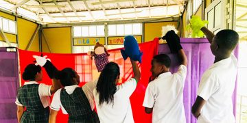 Teatrino y títeres: Estrategia de educación ambiental en Bahía Solano