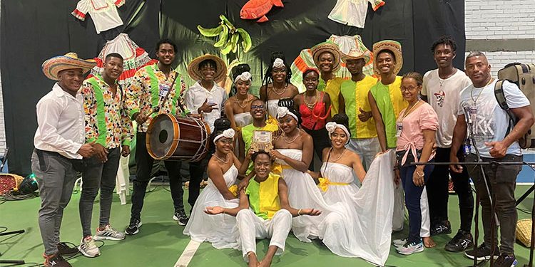 UTCH, primer lugar en Regional Universitario de Danza Folclórica