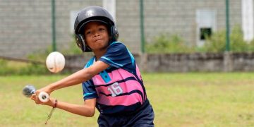 Niños y adolescentes beisbolistas en Acandí