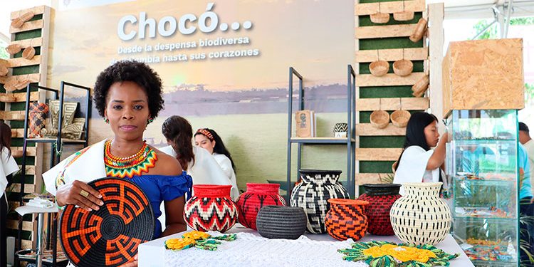 Artesanías y productos agrícolas del Chocó se exponen en Feria en Bucaramanga