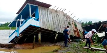Bahía Solano: otras quince viviendas fueron destruidas por el río Valle