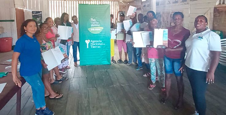 Bahía Solano: entregan 30 títulos de propiedad