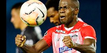 Carmelo Valencia terminó su carrera como futbolista