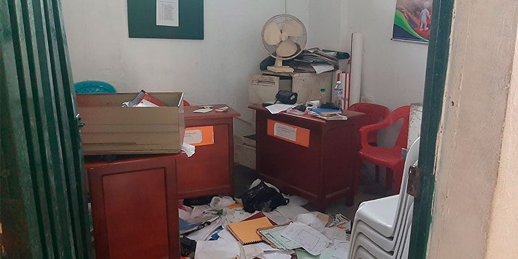 Ladrones desmantelaron el colegio Santacoloma de Quibdó