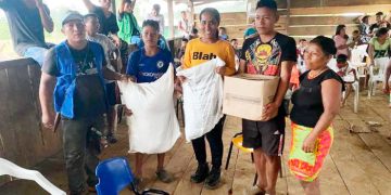 Entregan ayuda humanitaria a indígenas del río Truandó