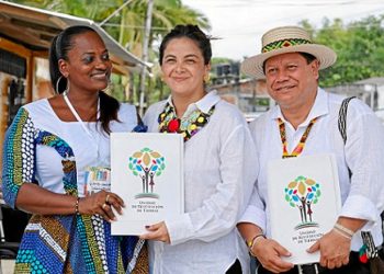 Entrega simbólica de sentencia a organización campesina del Alto Atrato
