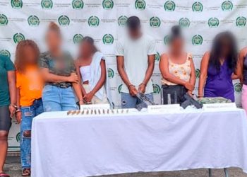Quibdó: capturan 7 mujeres y un hombre con dos subametralladoras Mini Uzi