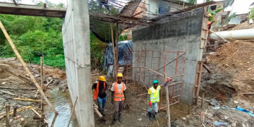 Istmina: avanzan obras en la vía Meseta Alta hacia el sector África