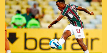 Jhon Arias sigue brillando en Brasil
