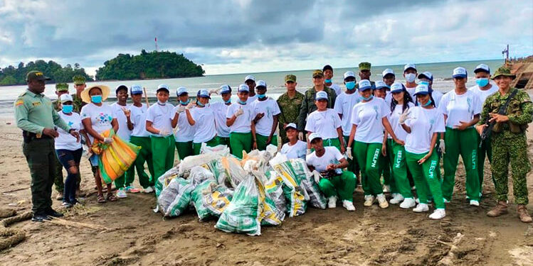 Nuquí: 24 nuevos guardianes del turismo y del patrimonio