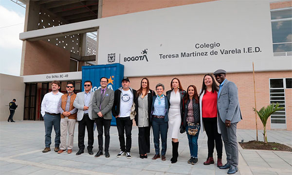 Inauguran el colegio Teresa Martínez de Varela