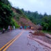Derrumbes en la vía Quibdó-El Carmen de Atrato: informe preliminar de 17 muertos