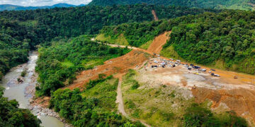 ➡Panorámica del sitio de la tragedia del 12 de enero de 2024, en la carretera Quibdó-Medellín. FOTO: UNGRD-Colombia.