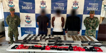 Se entregaron cuatro miembros del ELN en Juradó