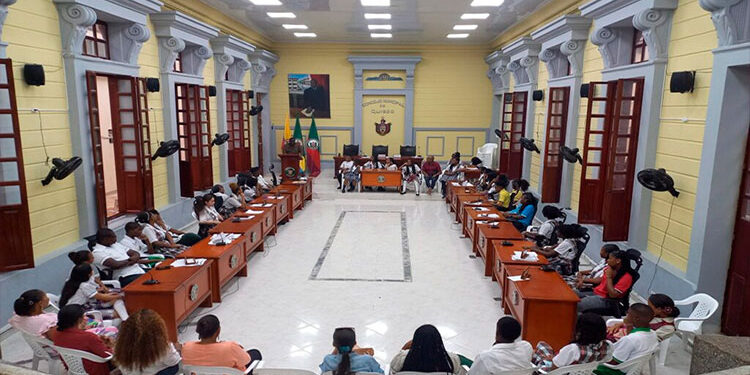 Audiencia estudiantil en el Concejo de Quibdó sobre Fondo Educativo.