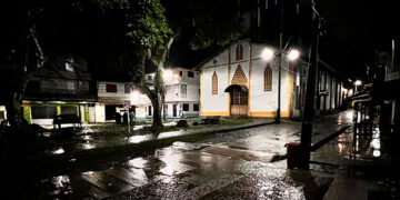 Lloró: toque de queda