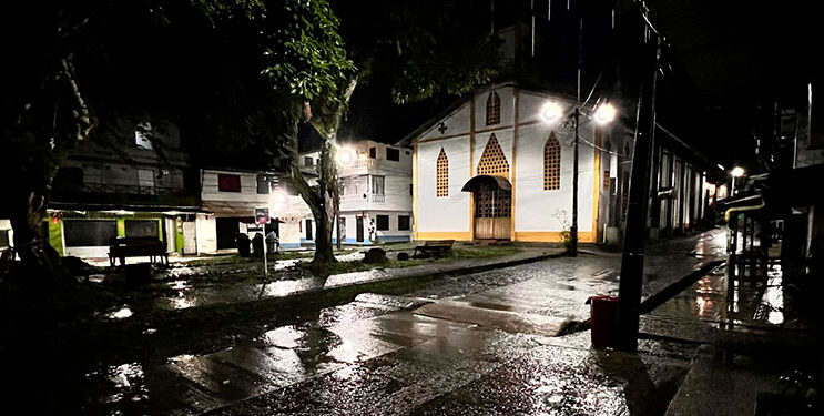 Lloró: toque de queda