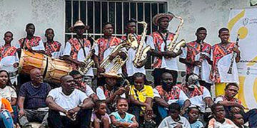 Medio Atrato: entrega de instrumentos musicales en Tanguí