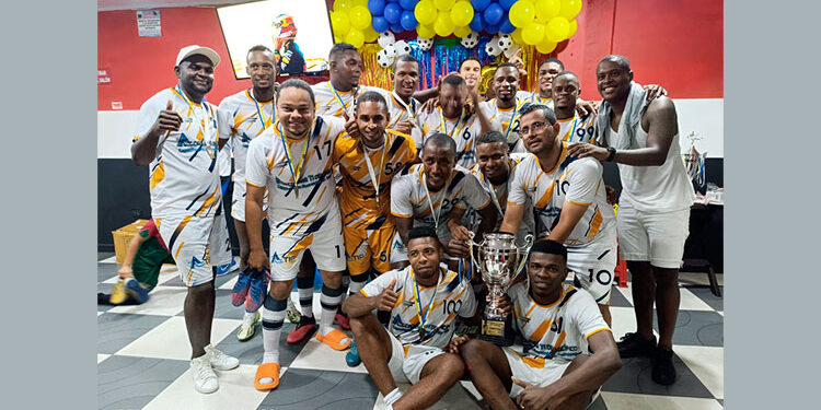 Academia se quedó con el título de la Copa Amistad