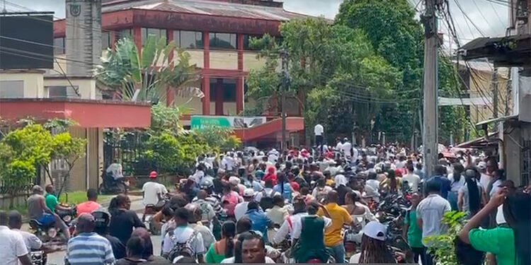 Estudiantes, docentes y empleados recuperaron el control de la UTCH