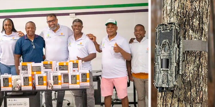 Chocó: Codechocó entregó 22 cámaras trampa al consejo comunitario Cocomacia