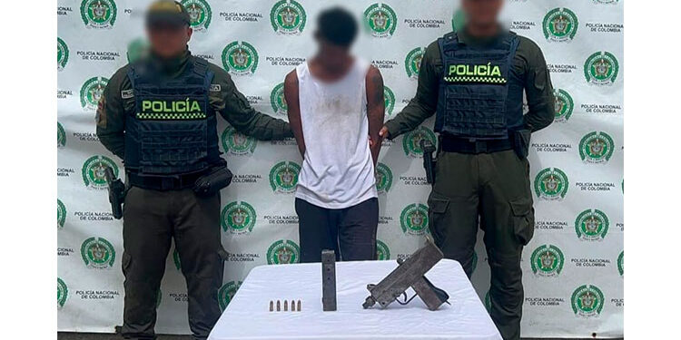 Quibdó: otro capturado con una subametralladora Mini Uzi
