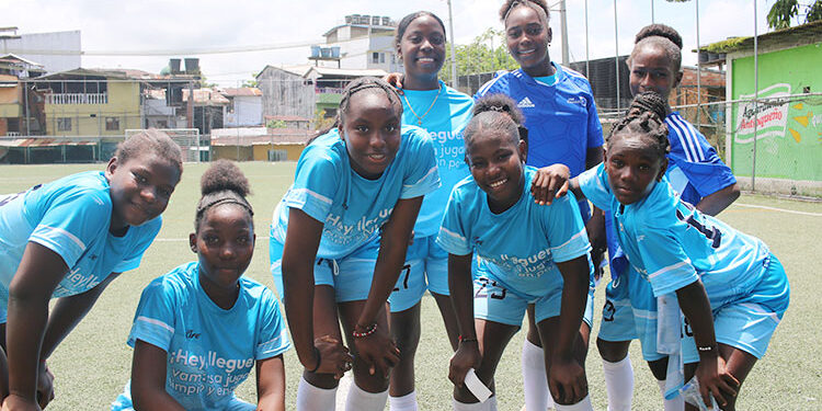 Más de cien niños de Quibdó en proyecto de fútbol