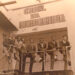 *En la década de 1970, Arista (2° de izquierda a derecha) y sus Estrellas le aportaron a la noche y a la escena musical bogotana nuevas sonoridades y ritmos musicales. Según palabras de Libia Stella Gómez: le enseñaron a Bogotá a bailar y escuchar el folclor de su tierra. Fueron años muy intensos, en los que, si un fin de semana Arista cantaba para los nadaístas en el bar La Herradura (Calle 72 con Carrera 7), al siguiente se presentaba con Oscar Golden y Billy Pontoni en un show televisivo. FOTO: ¡Fuera Zapato Viejo! IDARTES, Bogotá, 2014.