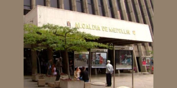 Huyeron a Medellín 63 familias chocoanas amenazadas por grupos armados
