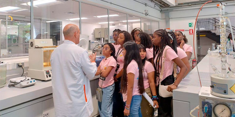 Niñas chocoanas conocieron experiencias de ciencia en Medellín